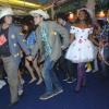 Joaquim Lopes e Cris Vianna dançam quadrilha