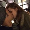Sergio Malheiros fez uma declaração apaixonada à namorada, Sophia Abrahão, na legenda de uma foto na qual eles aparecem se beijando