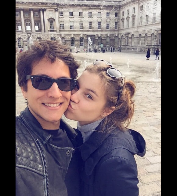 Alice Wegmann se declarou nas redes sociais para o namorado, Pedro Malan: 'Por ontem, por hoje, e por todos os outros dias que estivemos e estaremos juntos. Amo você!'