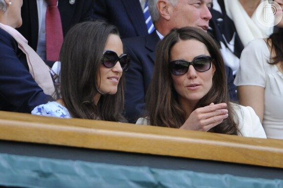 Pippa e Kate se parecem muito, mas Karl Lagerfeld, estilista da Chanel, prefere a duquesa