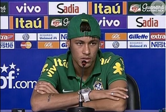 Em primeira entrevista coletiva após se concentrar para os treinos da Seleção, Neymar explicou o motivo pelo qual emagreceu dois quilos: 'Muito corrido'