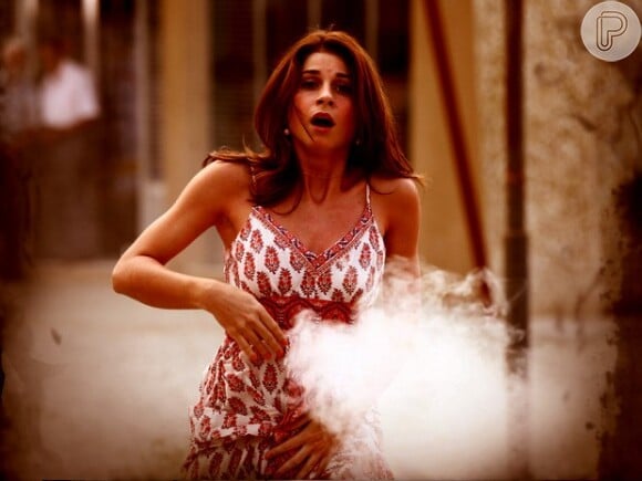 Em 'Saramandaia', Roberta Uchôa interpreta Marcina Moreira, personagem que pega fogo quando sente desejo