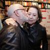 Fernanda Montenegro ganha um beijo de Silvio de Abreu na noite de lançamento do livro 'Crimes no Horário Nobre - A Teledramaturgia de Silvio de Abreu'
