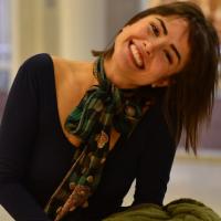Maria Casadevall, a Patrícia de 'Amor à Vida', embarca sorridente no aeroporto