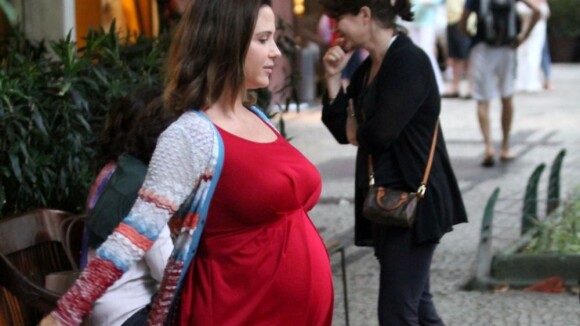 Guilhermina Guinle exibe barriga de sete meses de gravidez