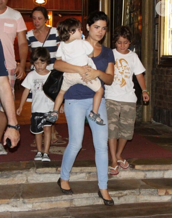 Vanessa Giácomo é mãe de dois filhos, Raul e Moises, frutos do seu casamento com o ator Daniel de Oliveira