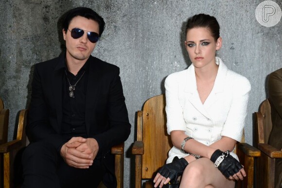 Kristen Stewart e Michael Pitt estão se conhecendo melhor, segundo o jornal 'The Sun'
