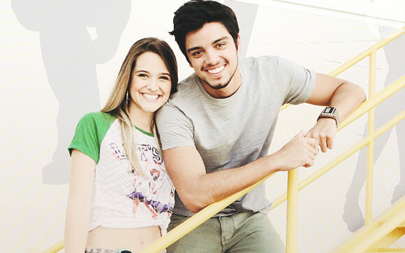 Juliana Paiva e Rodrigo Simas estariam namorando e vão assumir relacionamento em breve