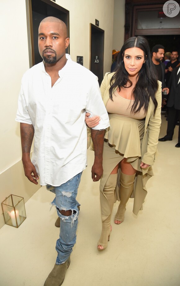 Grávida, Kim Kardashian vai com o marido, Kanye West, a festa promovida por Rihanna em Nova York, nesta quinta-feira, 10 de setembro de 2015