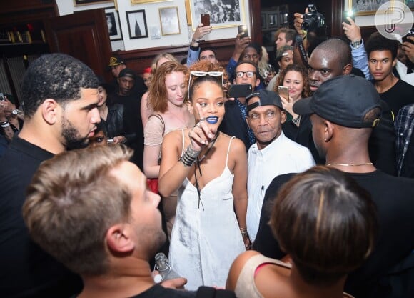 Rihanna recebe famosos em festa durante a Semana de Moda de Nova York, nesta quinta-feira, 10 de setembro de 2015