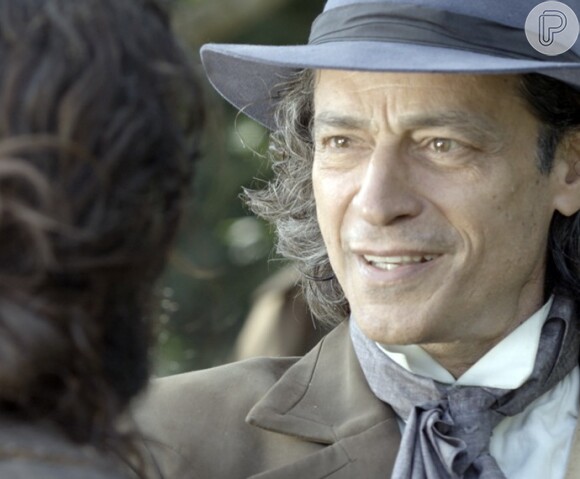 Bento (Luis Carlos Vasconcelos) capturou Bernardo (Felipe Camargo) e foi avisar Vitória (Irene Ravache), na novela 'Além do Tempo'