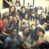 Fernanda Souza publicou uma foto do elenco de 'Malhação', quando chegou para gravar nesta segunda-feira (22): 'Como não amar?'