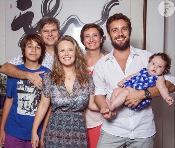 Rafael Cardoso é pai de Aurora, marido de Mariana Bridi e genro da jornalista Sonia Bridi
