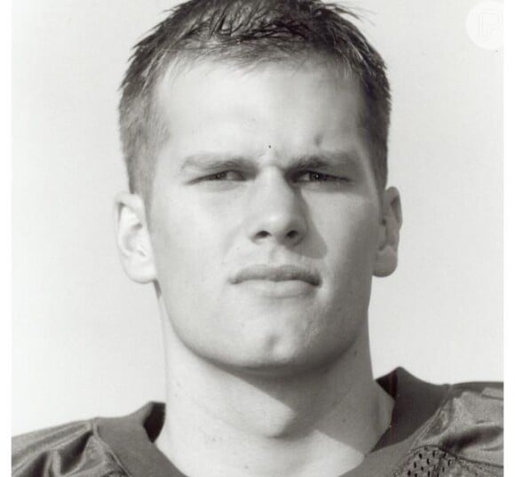 Tom Brady publicou em sua página do Facebook uma foto da época em que era o capitão do time da Universidade de Michigan, em 1999