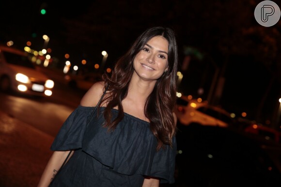 Thaila Ayala vai à festa de aniversário de Cleo Pires, no Rio, nesta sexta-feira, 2 de outubro de 2015