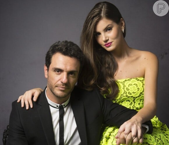 Alex (Rodrigo Lombardi) e Angel (Camila Queiroz) em 'Verdades Secretas'