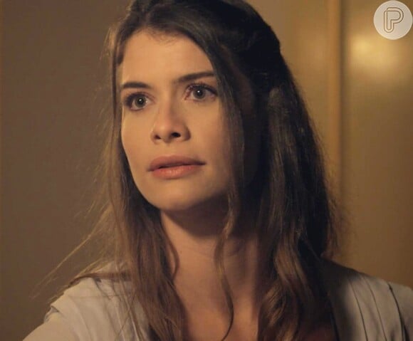 Lívia (Alinne Moraes)  revela para Felipe (Rafael Cardoso) que sua mãe está viva, na novela 'Além do Tempo', em 14 de outubro de 2015