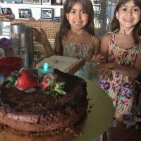 Giovanna Antonelli comemora aniversário de 5 anos das filhas: 'Presentinhos'