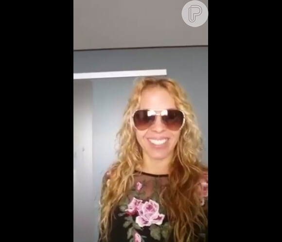 Cantora apareceu sorridente e animada em vídeo, divulgando datas de shows deste fim de semana