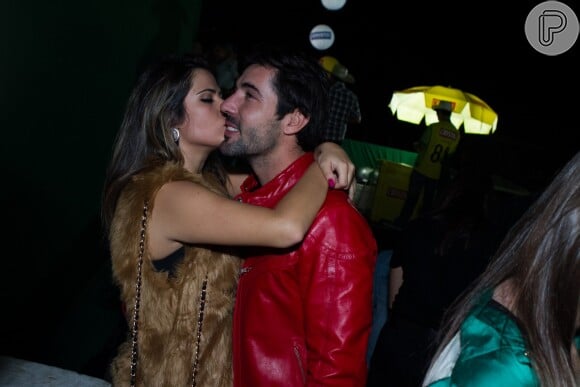 Sandro Pedroso e Jéssica Costa se conheceram durante uma festa em Goiânia, em maio de 2014, quando foram fotografados em clima de romance