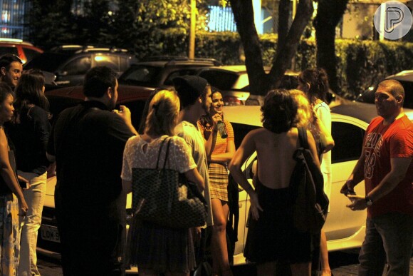 Atores resolveram esticar a noite no Rio após o filme
