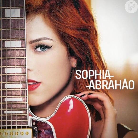 Além de atriz, Sophia também é cantora e está ocupada com a divulgação de seu disco