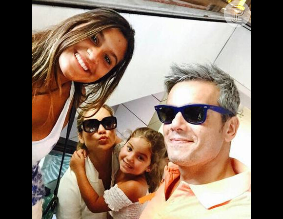 Giulia Costa, a filha de Flávia Alessandra e Marcos Paulo, têm uma relação de muito carinho com o marido de sua mãe, o apresentador Otaviano Costa