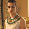 Novela 'Os Dez Mandamentos': Amenhotep (José Victor Pires), filho do faraó Ramsés (Sergio Marone) e da rainha Nefertari (Camila Rodrigues), é atingido pela décima praga e morre