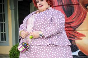 'Saramandaia': Autor dá detalhes da explosão de Dona Redonda (Vera Holtz)