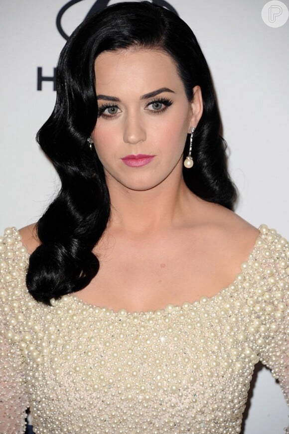 Katy Perry está em primeiro lugar no iTunes com single 'Roar'
