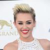 Miley Cyrus comenta, em entrevista ao jornal britânico 'Daily Star Sunday', que nunca precisou fingir ser boazinha na vida real como os escritores da Disney queriam