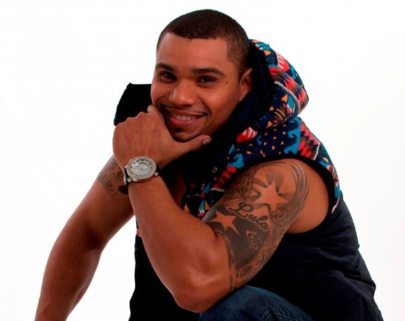 Naldo Benny pode ser um dos apresentadores fixos do novo programa musical da TV Globo