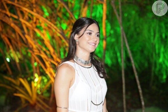 Thaila Ayala curtiu festa junto do casal Fiorella Mattheis e Alexandre Pato