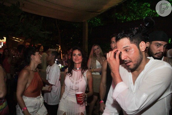 Thaila Ayala dança até às 6 da manhã ao lado de Adam Senn