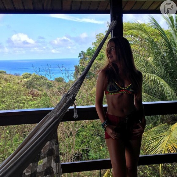 Marina Ruy Barbosa mostra barriga sarada em foto no Instagram