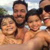 Juliana Paes compartilha foto com os filhos e o marido, Carlos Eduardo Baptista