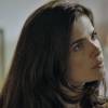 Toia (Vanessa Giácomo) ameaça chamar a polícia para expulsar Atena (Giovanna Antonelli), mas ela começa a revelar os segredos de Romero (Alexandre Nero), na novela 'A Regra do Jogo'