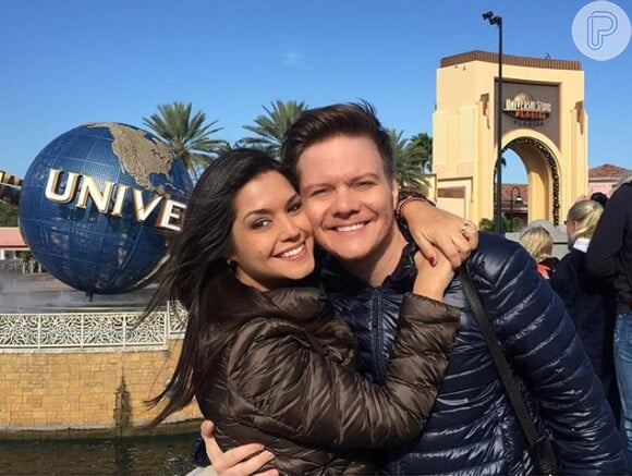O casal está em Orlando, nos Estados Unidos, visitando os parques temáticos