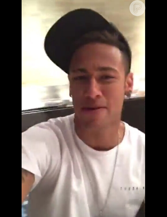 Neymar é um dos famosos a participar do clipe 'A Dança do Ganso', do humorista Tirullipa