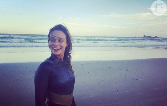 'Rio, seu lindo, voltei!!! Como é bom um mergulho no seu mar...', escreveu a atriz, recebendo muitos elogios nos comentários no Instagram