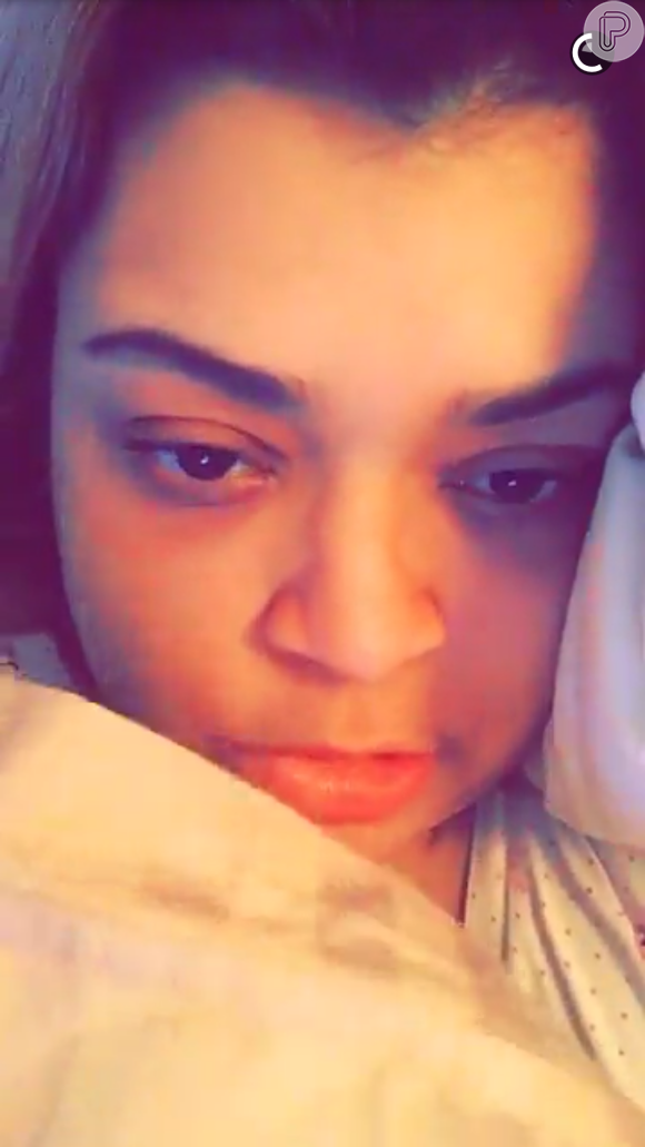 Preta Gil posta vídeo na cama com o marido