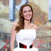 Após mastectomia dupla, a atriz Angelina Jolie voltou a trabalhar