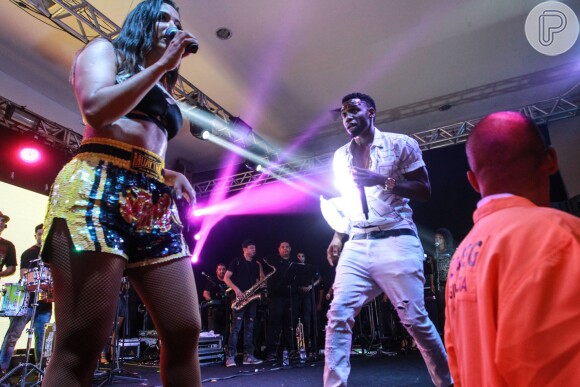 Anitta faz ensaio do Bloco das Poderosas no Rio, mesmo sem aprovação para desfilar, nesta quinta-feira, 14 de janeiro de 2015