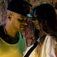 Parangolé lança clipe de 'Devagarinho' com Nicole Bahls dançando. Vídeo!