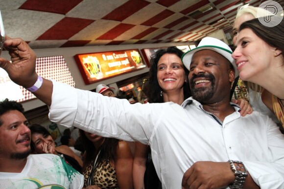 Sábado de muito samba na quadra do Salgueiro, às vésperas do Carnaval
