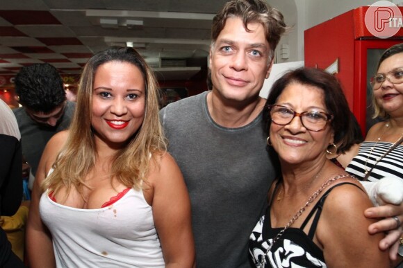 Sábado de muito samba na quadra do Salgueiro, às vésperas do Carnaval