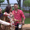 Monica Iozzi e Otaviano Costa se divertem em banho de lama no 'Vídeo Show'