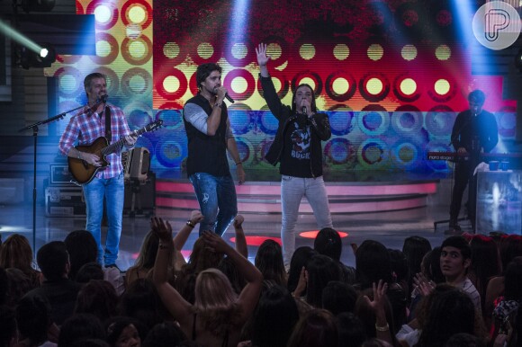 Wesley Safadão gravou ao lado de Victor e Leo o programa 'Sai do Chão', exibido pela TV Globo