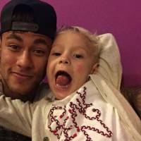 Neymar filma o filho, Davi Lucca, dançando música de MC Biel: 'Canta!'. Vídeos!