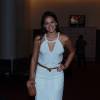 Bruna Marquezine escolheu um vestido longo e decotado para o show de Tiago Iorc, na Barra, nesta terça-feira, 20 de janeiro de 2016